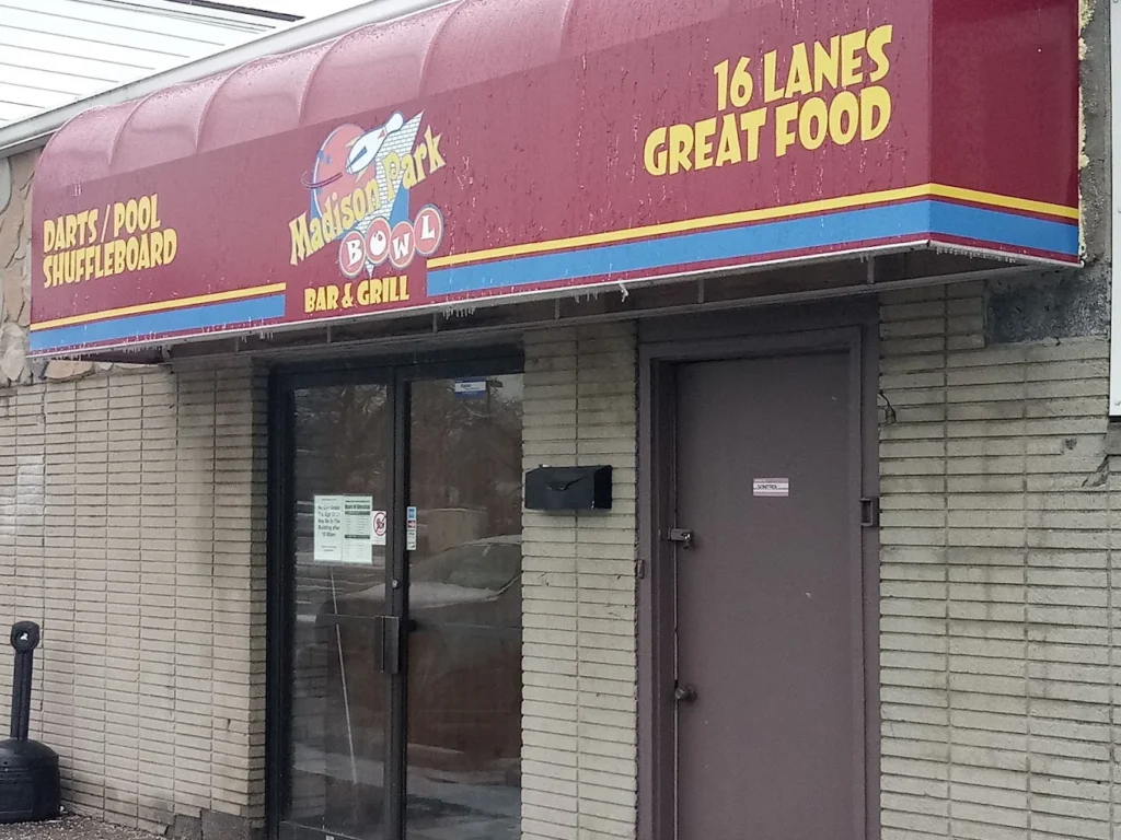Madison Park Bowl exterior in Madison Heights, Michigan